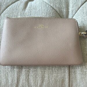 Coach wristlet 6 inches wide x 4 inches‎ tall